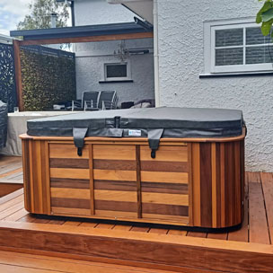 paramount-pools-and-spas-in-waikato-hamilton-new-zealand-services-design-supply-contruction-and-accessories-image-services-23